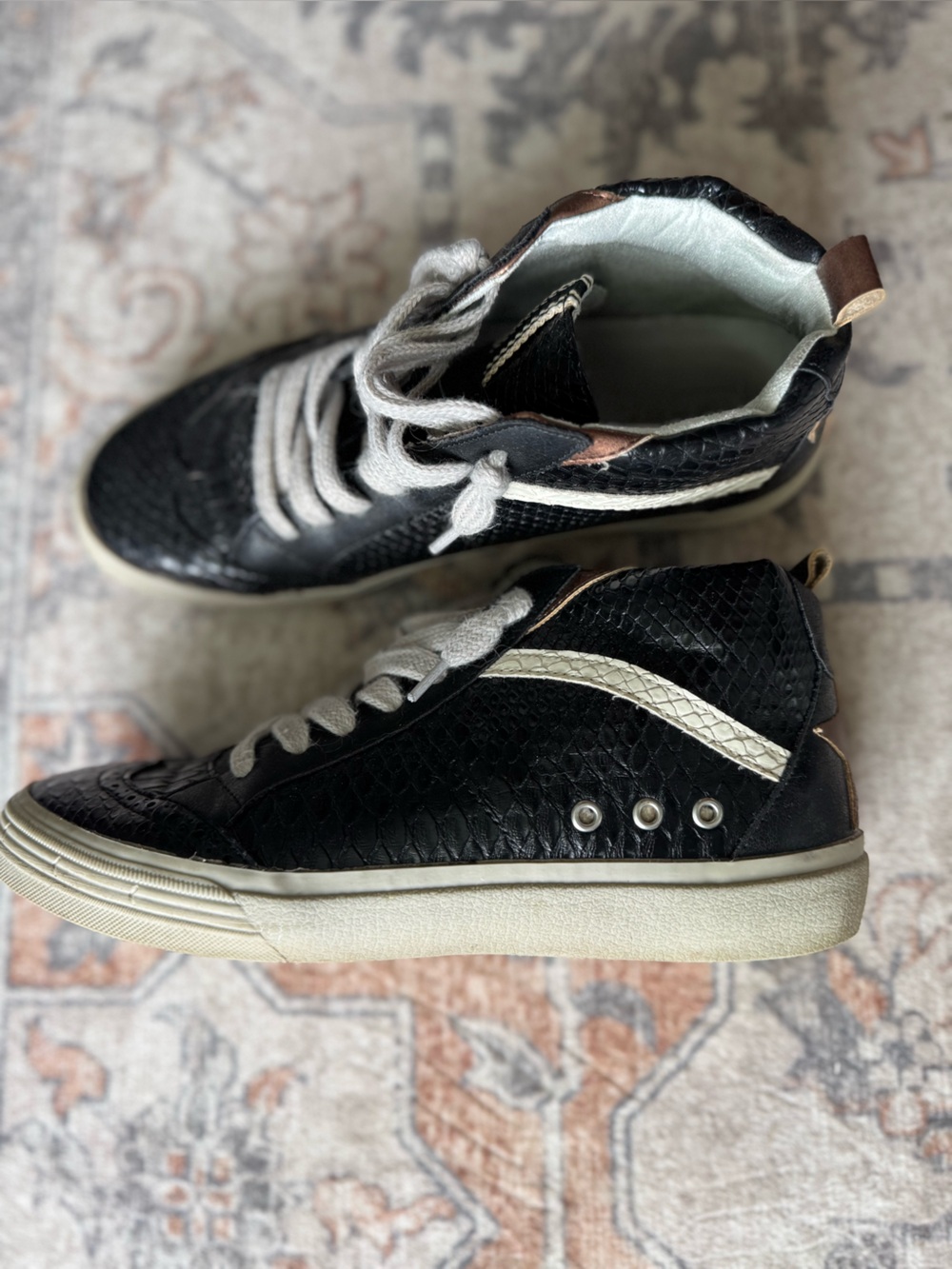 ShuShop Riley Black Snake - Picture 2 of 5
